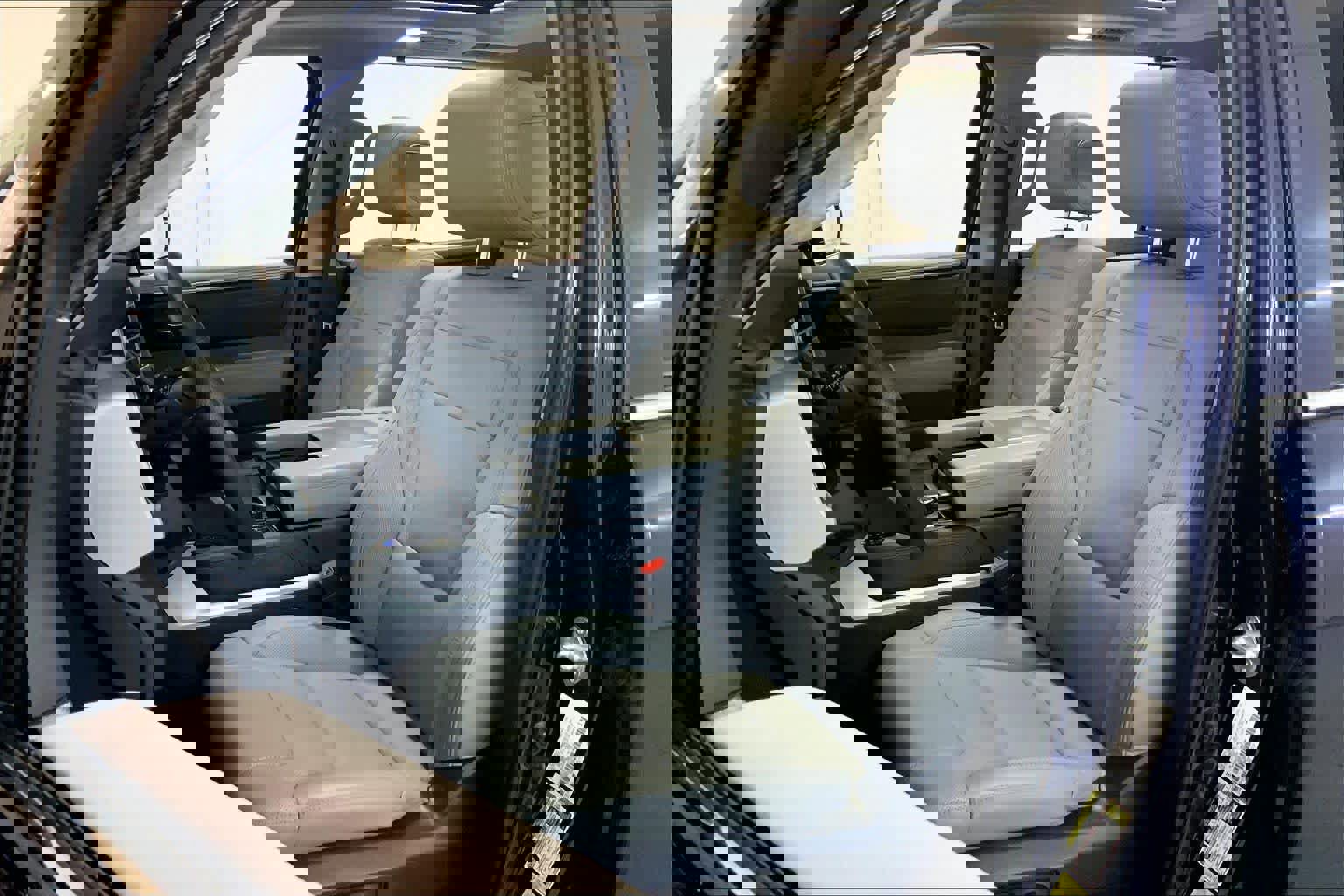 Used 2024 Toyota Sequoia Limited image 7