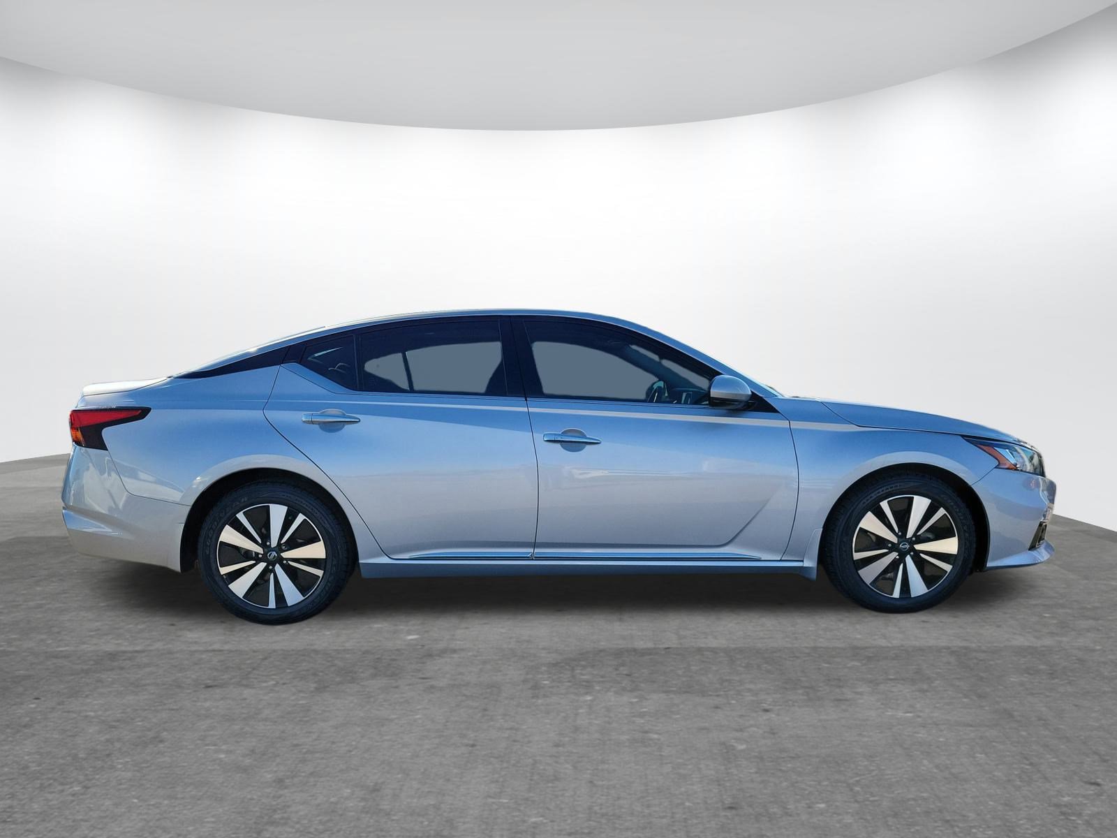 Used 2019 Nissan Altima 2.5 SV image 4