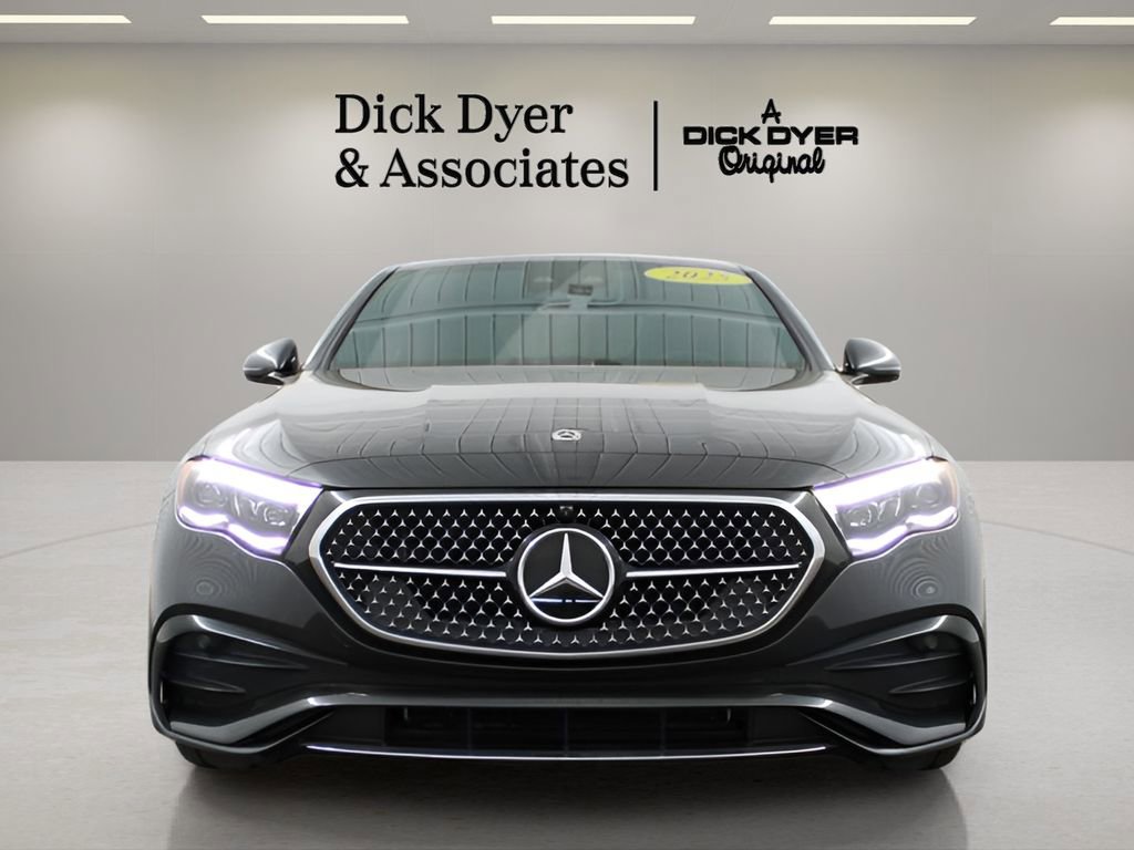 Used 2025 Mercedes-Benz E 450 4MATIC Sedan image 7