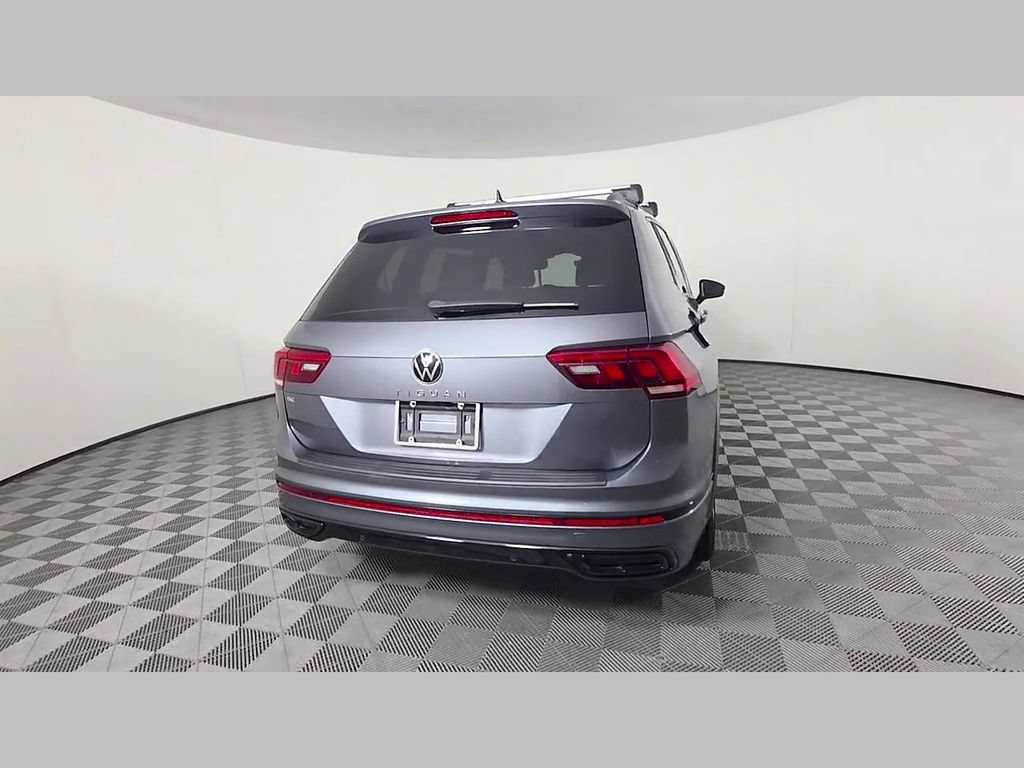 Used 2023 Volkswagen Tiguan SE R-Line FWD image 39