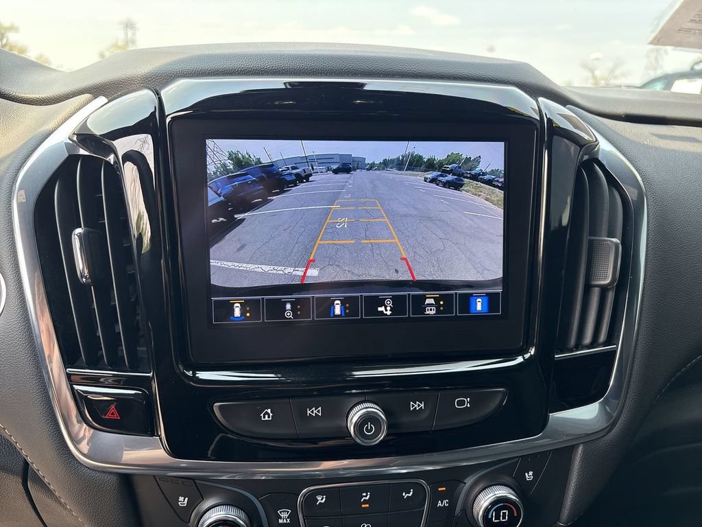 Certified 2023 Chevrolet Traverse Premier w/ Redline Edition AWD/4WD image 19