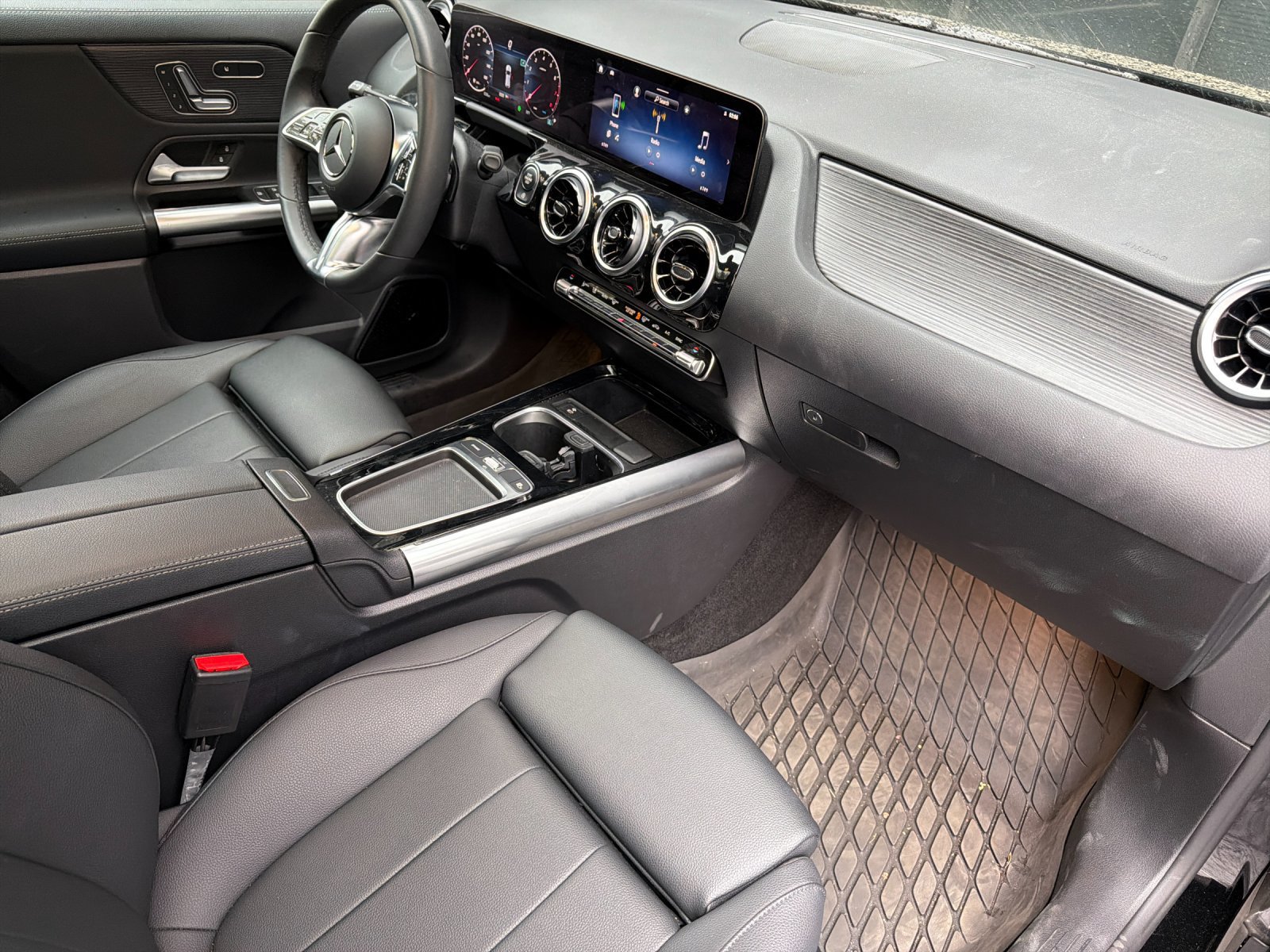 Used 2026 Mercedes-Benz GLA 250 image 12