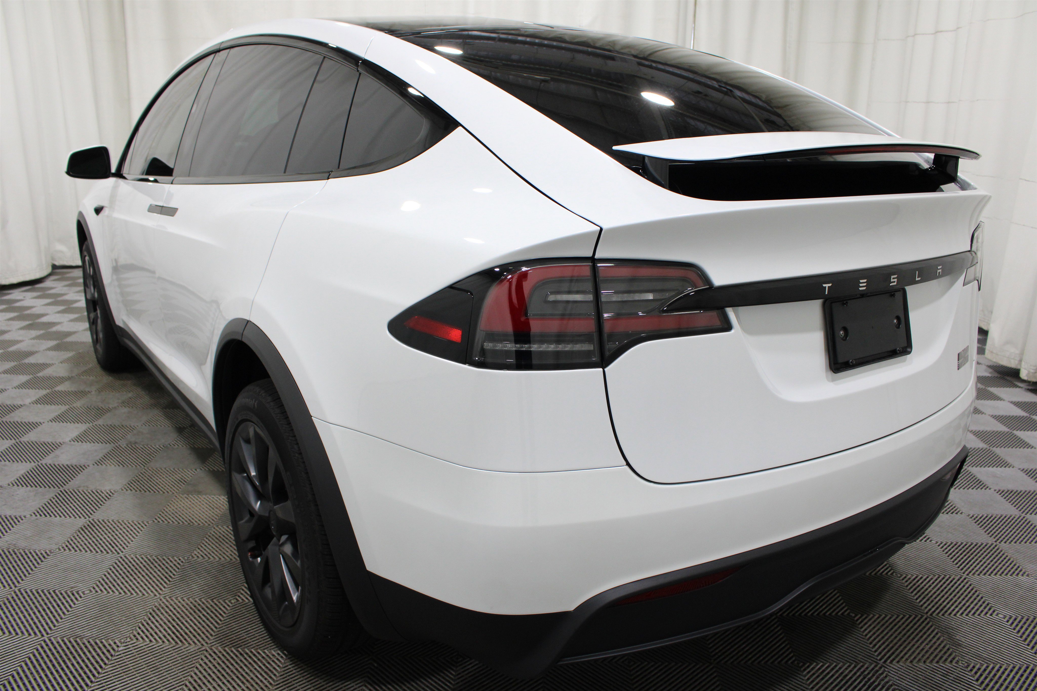 Used 2024 Tesla Model X Plaid AWD/4WD image 29