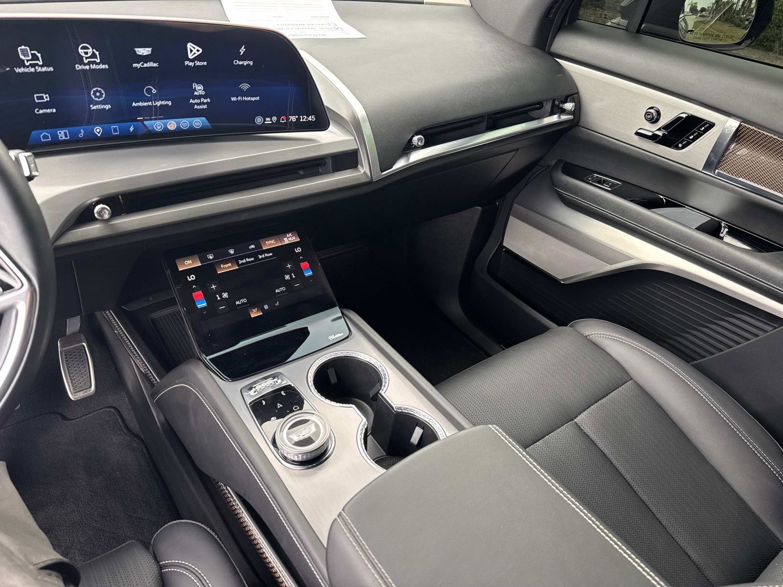 Used 2026 Cadillac Vistiq Luxury image 24