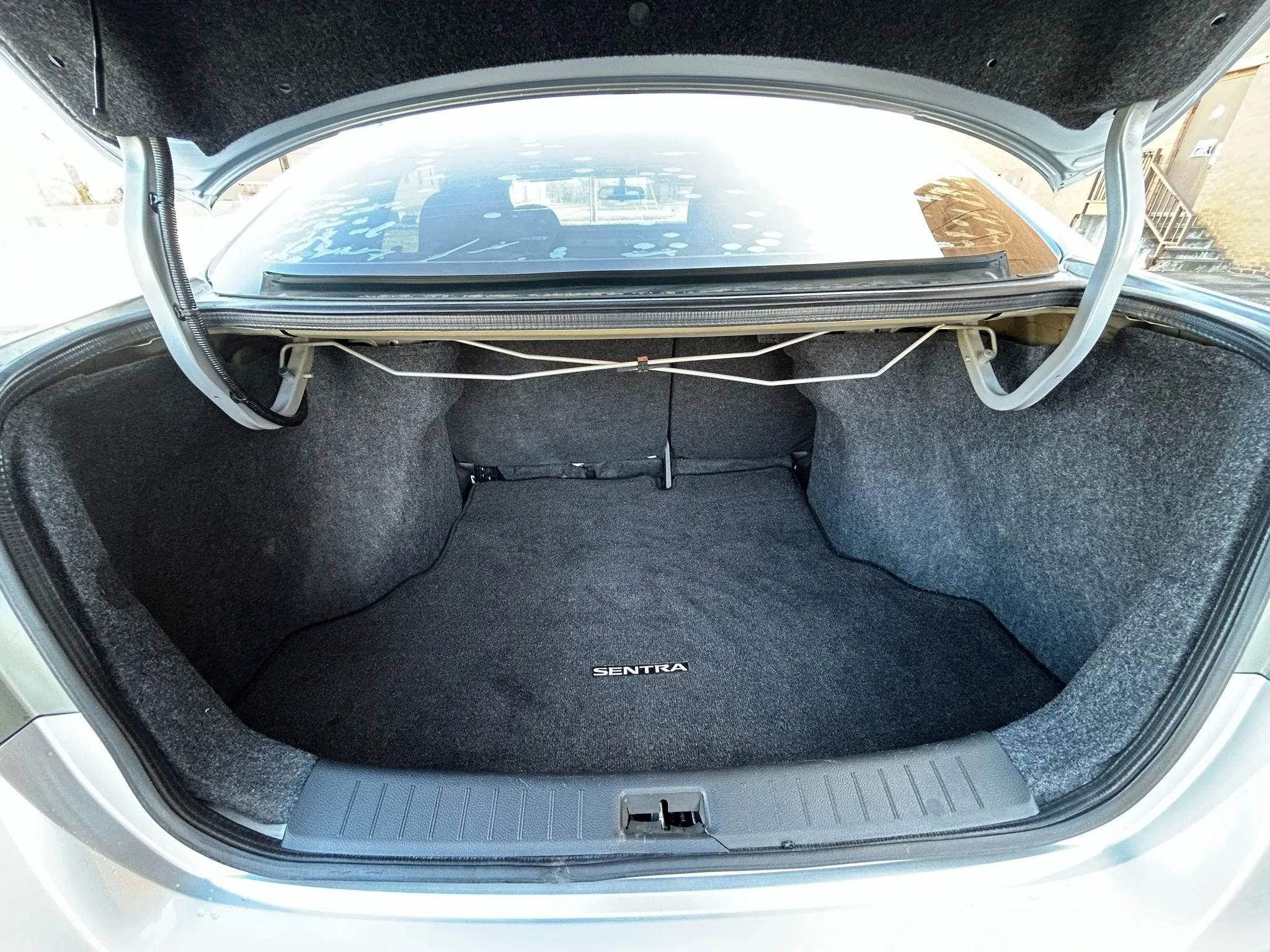 Used 2018 Nissan Sentra SV image 13