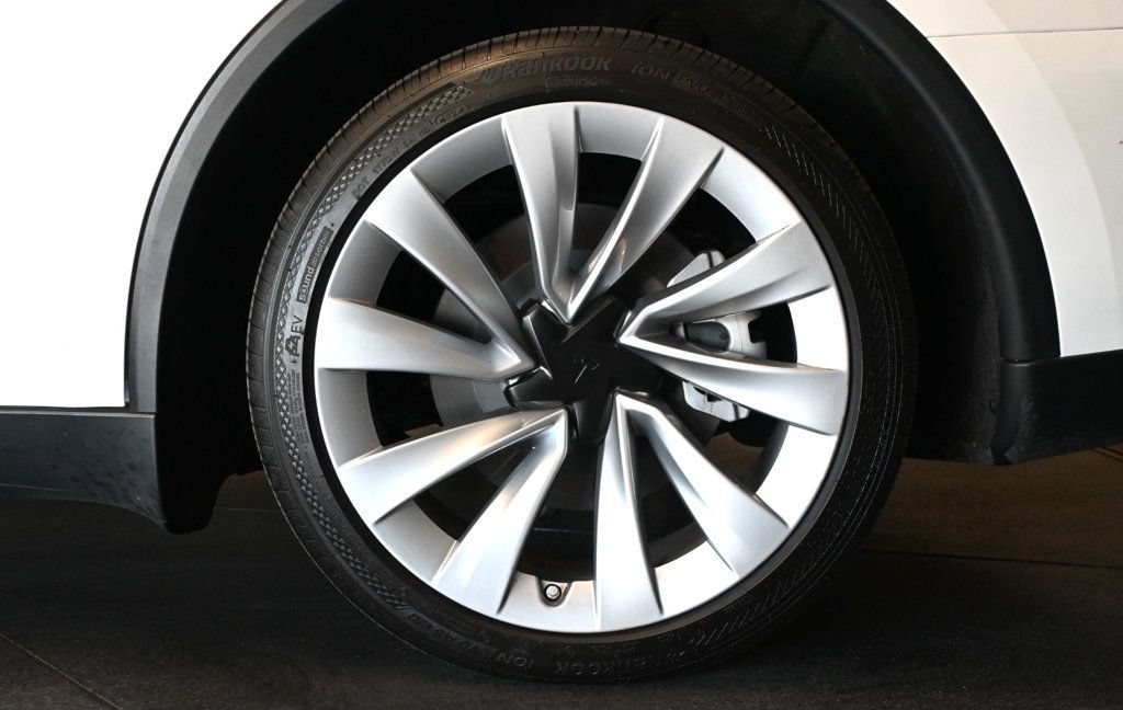 Used 2026 Tesla Model Y Long Range AWD/4WD image 9