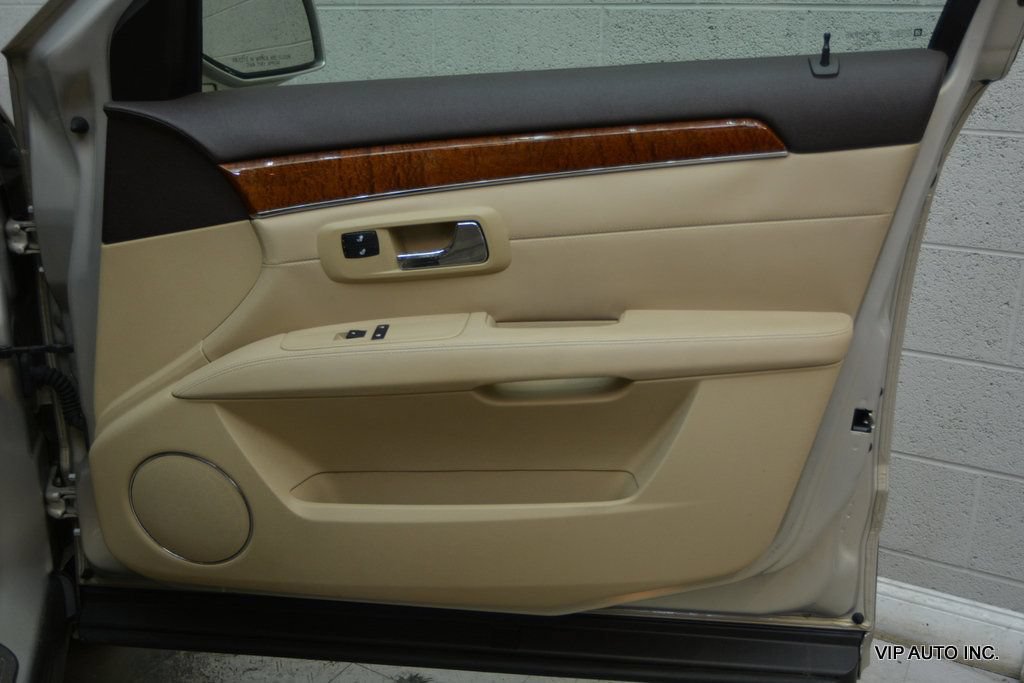 Used 2008 Cadillac SRX w/ Utility Package RWD image 8