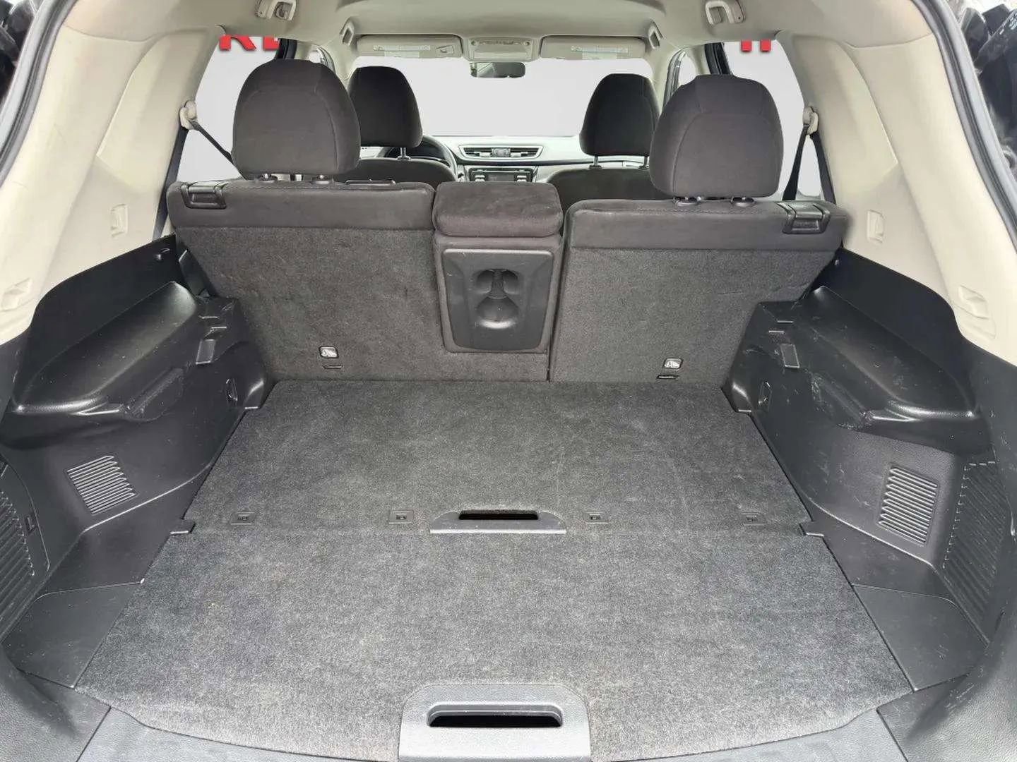 Used 2015 Nissan Rogue SV AWD/4WD image 6