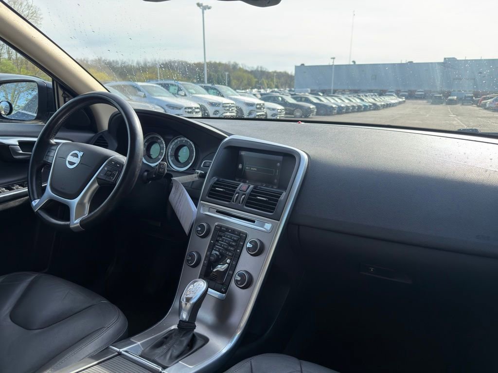 Used 2013 Volvo XC60 T6 AWD/4WD image 11