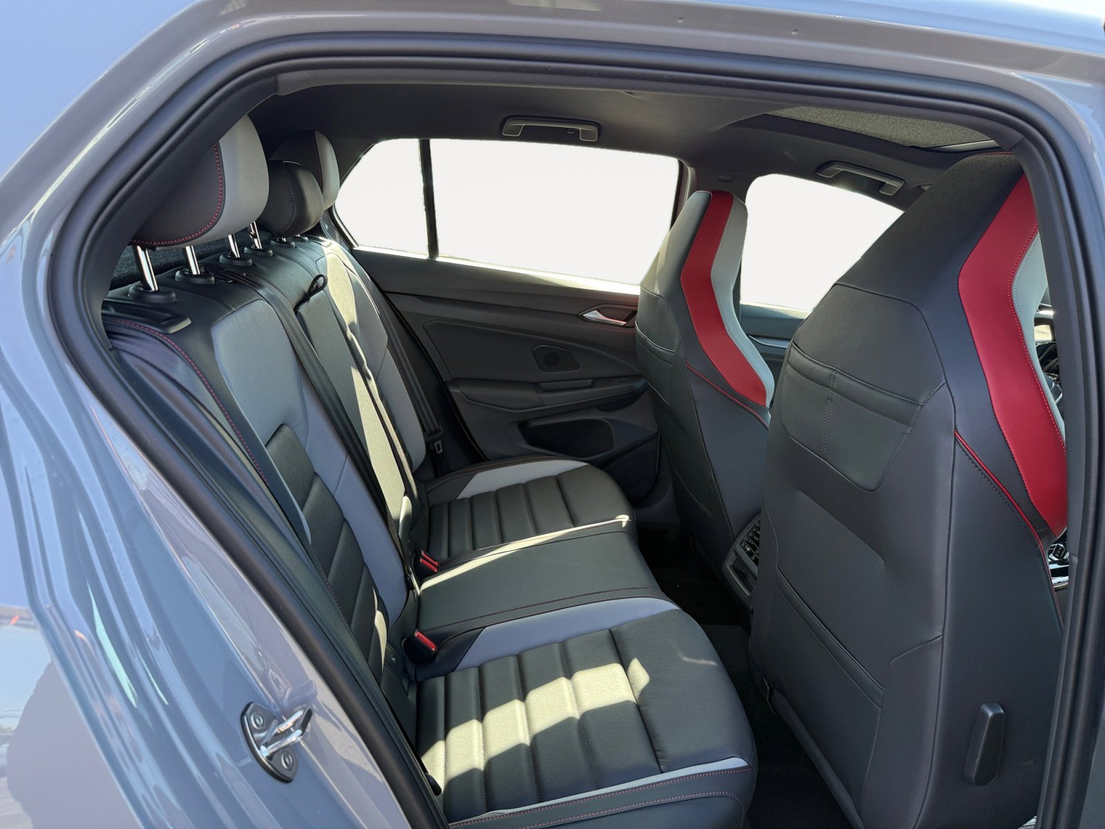 New 2025 Volkswagen GTI SE image 18