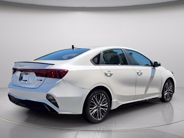 Used 2023 Kia Forte GT-Line w/ GT-Line Premium Package FWD image 7
