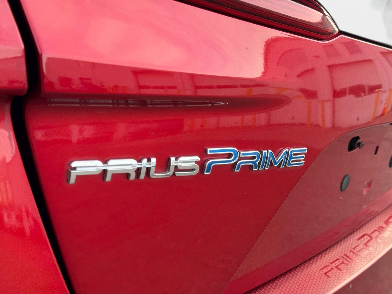Used 2017 Toyota Prius Prime Premium image 11