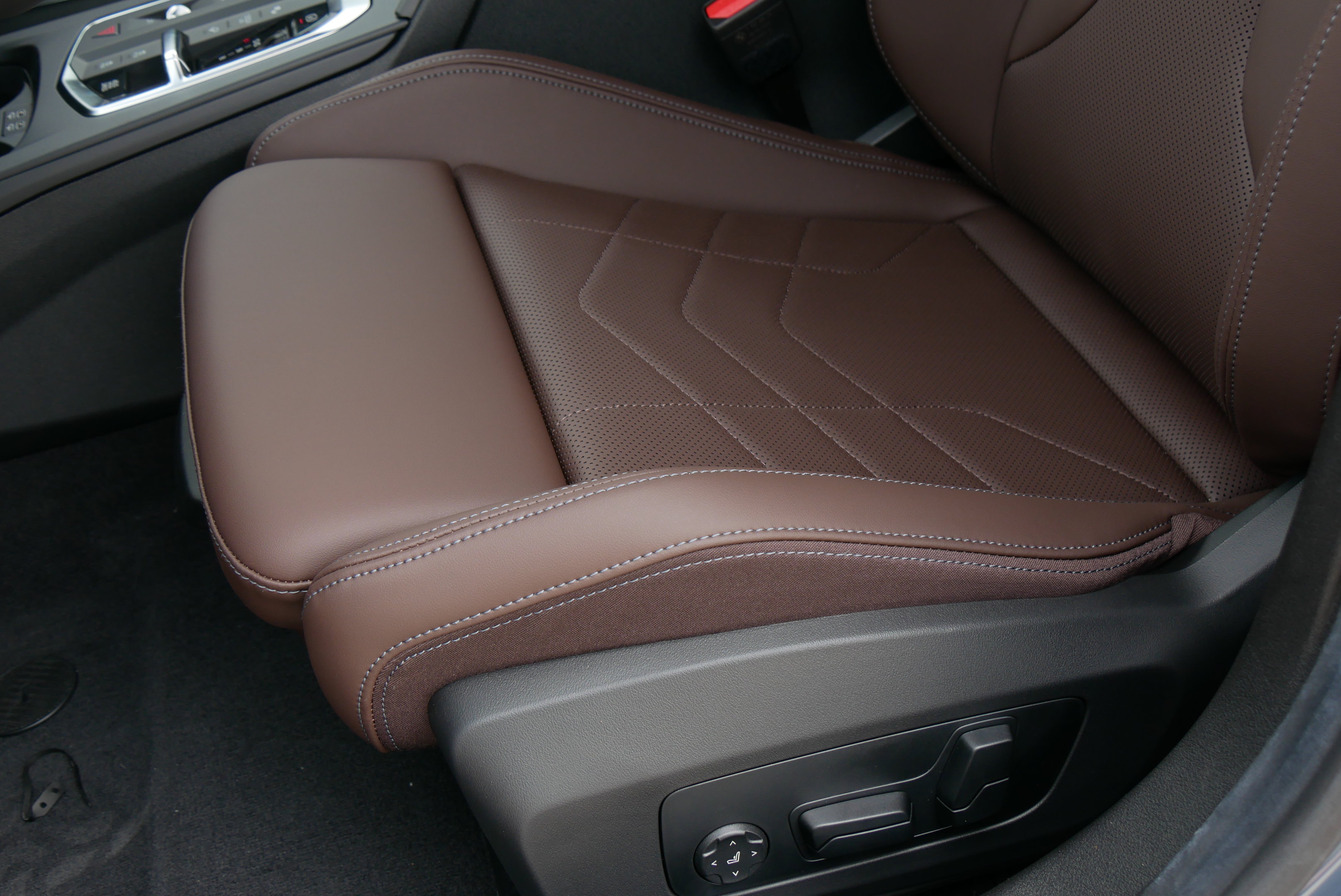 New 2026 BMW 228i w/ Technology Package FWD image 27