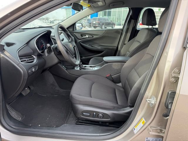 Used 2025 Chevrolet Malibu LT image 11