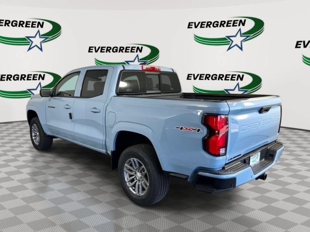 Used 2025 Chevrolet Colorado LT w/ LT Convenience Package AWD/4WD image 3