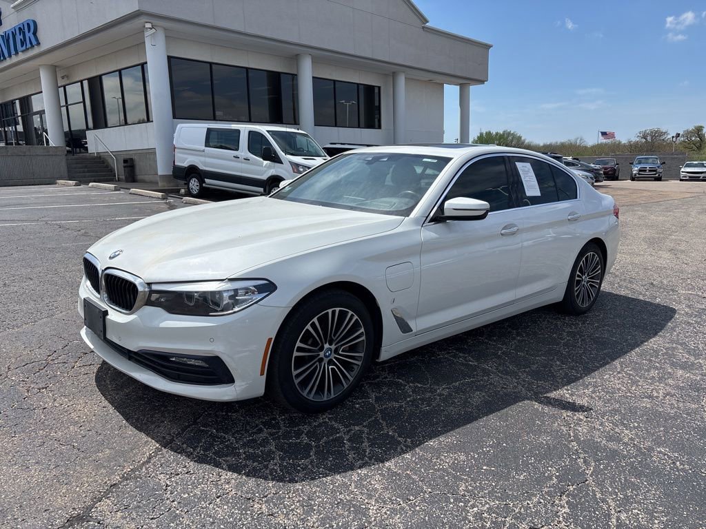 Used 2018 BMW 530e xDrive w/ Premium Package 2 image 3