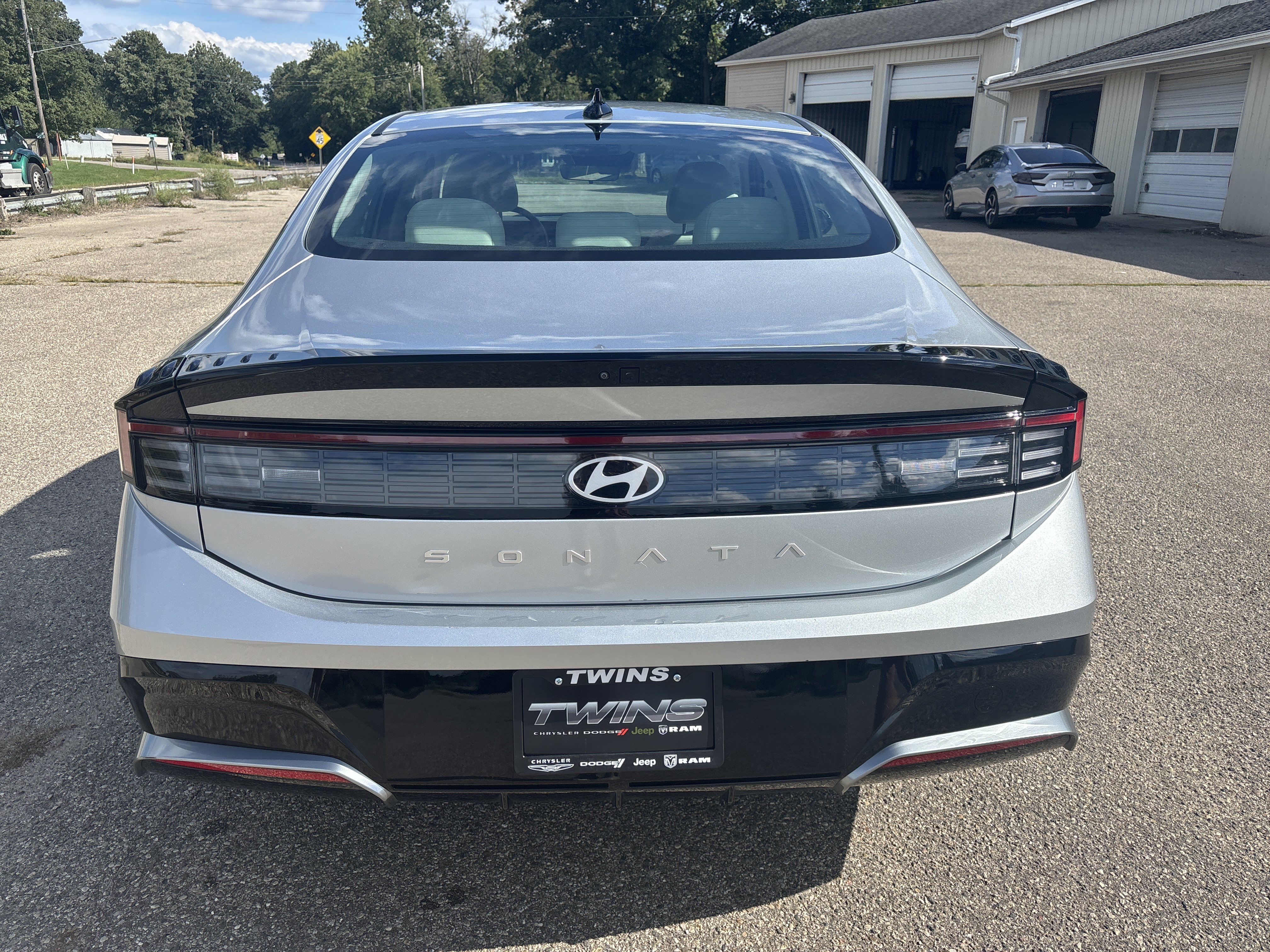 Used 2025 Hyundai Sonata SEL FWD image 4