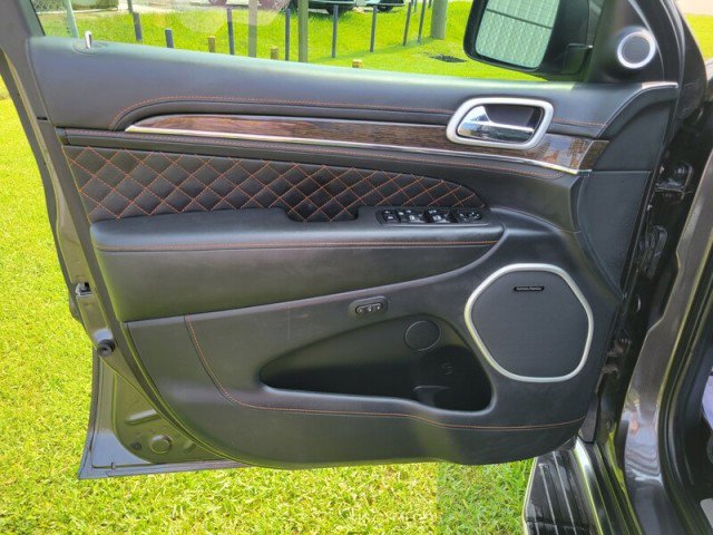 Used 2021 Jeep Grand Cherokee Summit image 26