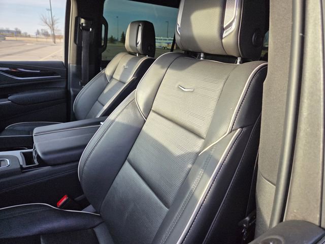 Used 2023 Cadillac Escalade ESV Sport w/ Touring Package AWD/4WD image 11