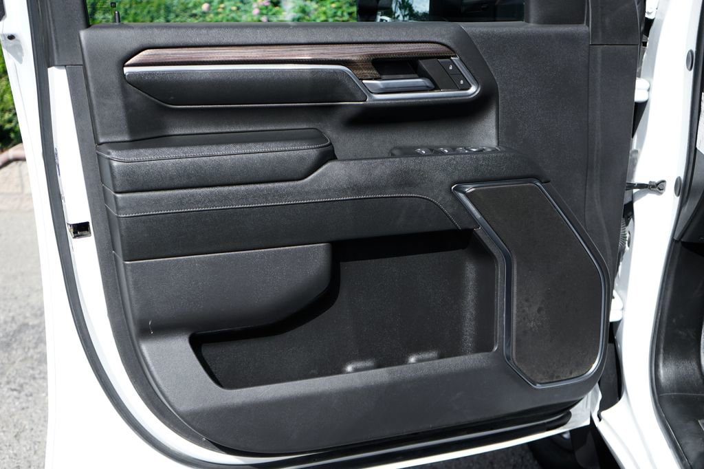 Used 2024 Chevrolet Silverado 3500 LT w/ Convenience Package AWD/4WD image 15