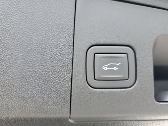 Certified 2025 Cadillac XT4 Sport w/ LPO, Floor Liner Package FWD image 10