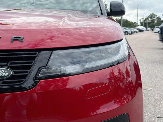 Used 2024 Land Rover Range Rover Sport SE AWD/4WD image 9
