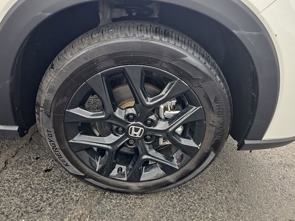 Certified 2025 Honda HR-V Sport image 9
