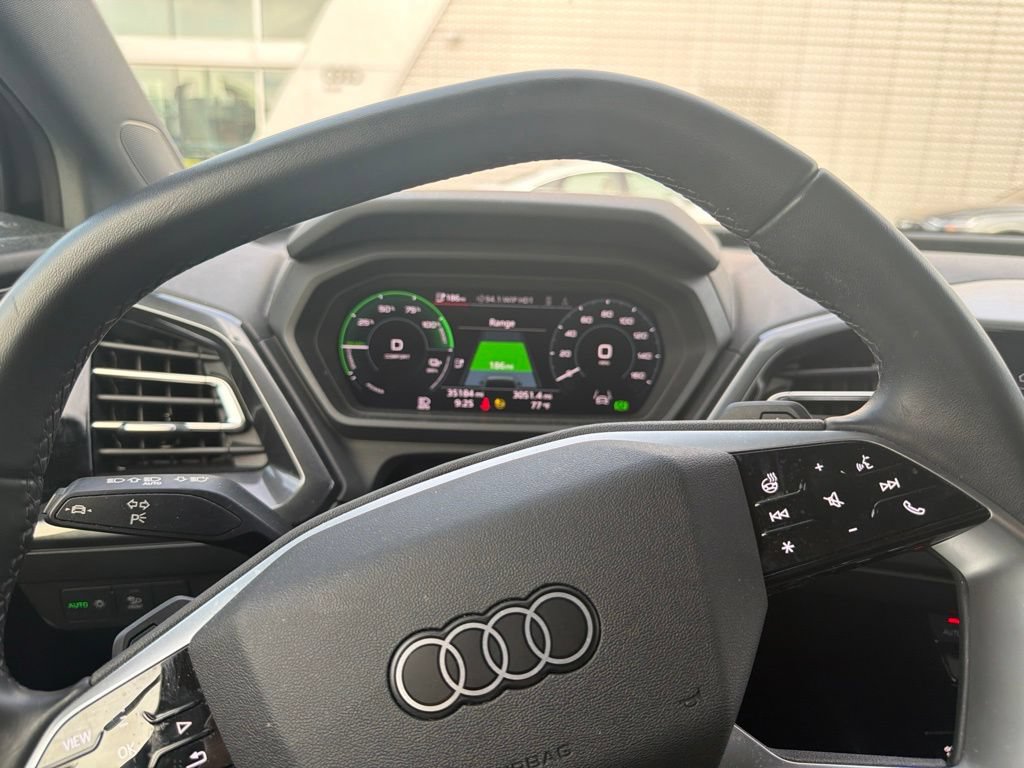 Used 2022 Audi Q4 e-tron Prestige AWD/4WD image 9