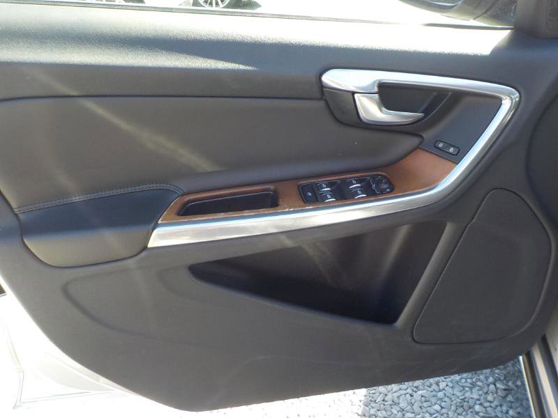 Used 2016 Volvo S60 T5 Premier image 9