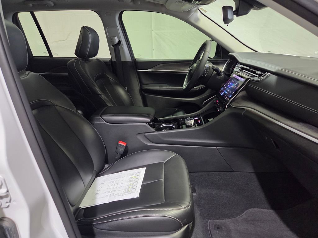 Certified 2023 Jeep Grand Cherokee Limited image 18