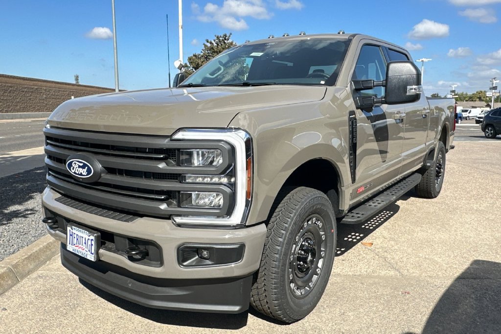New 2027 Ford F250 XLT w/ XLT Premium Package AWD/4WD image 8