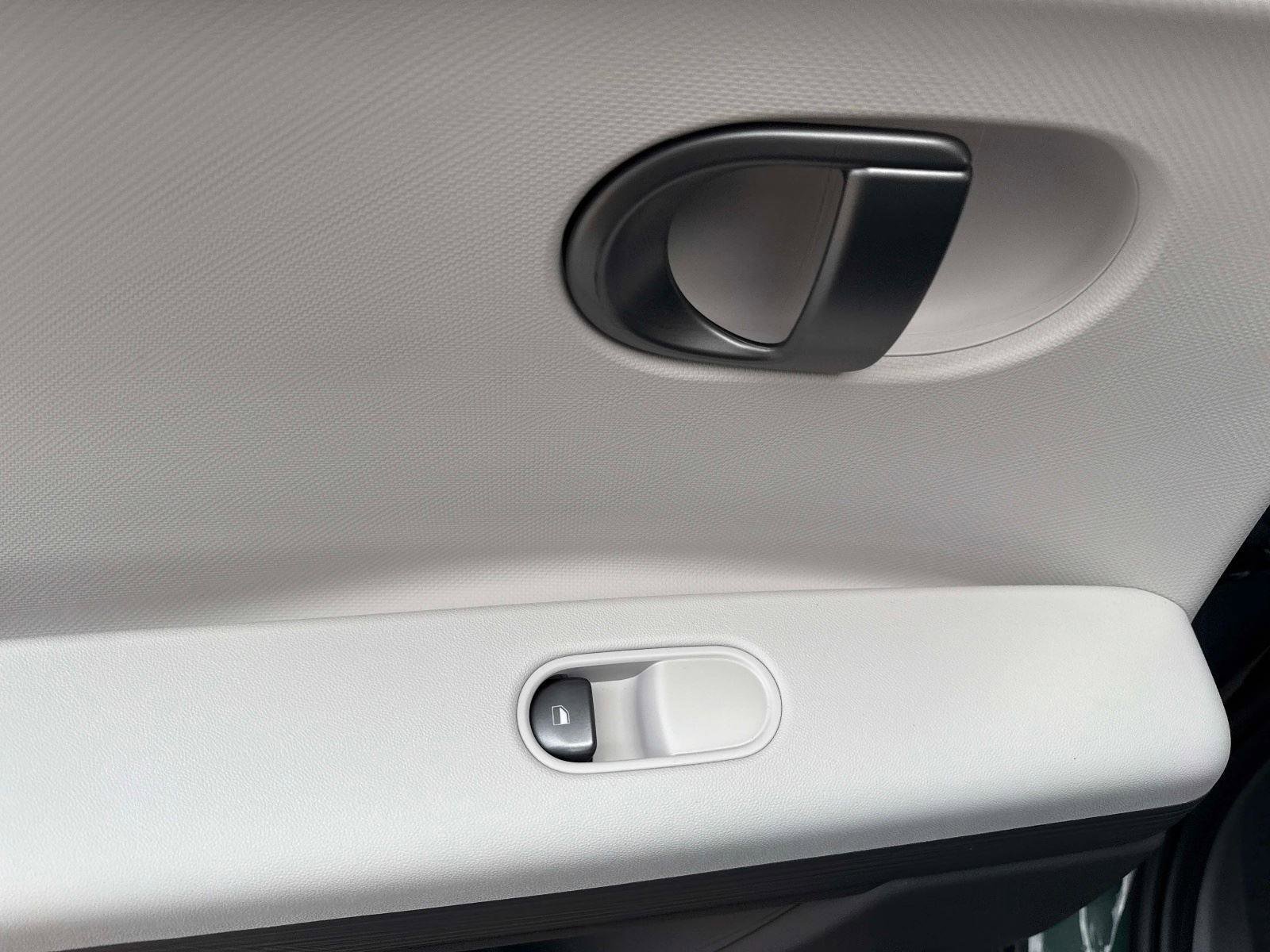 New 2026 Hyundai Ioniq 5 SE image 12