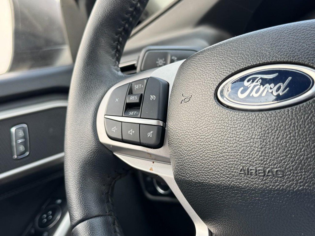 Used 2023 Ford Explorer XLT w/ Equipment Group 202A AWD/4WD image 19