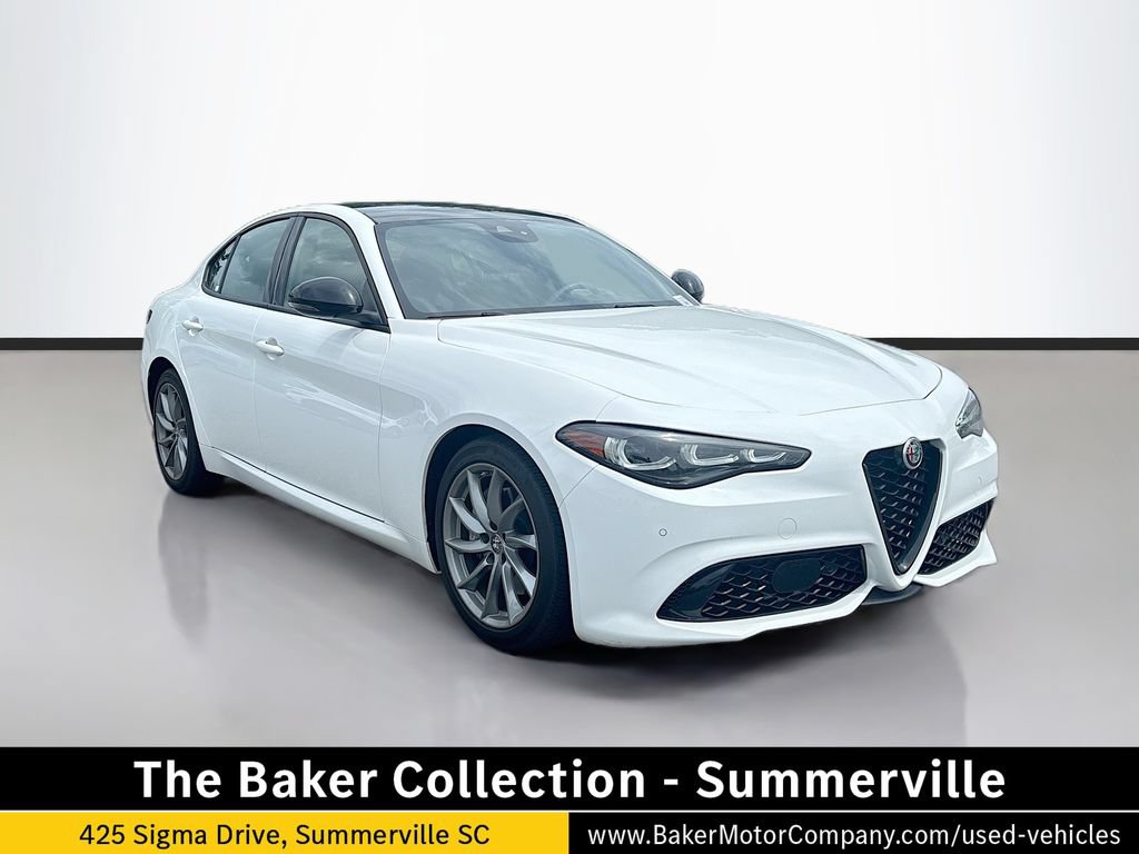 Used 2024 Alfa Romeo Giulia Sprint RWD image 1