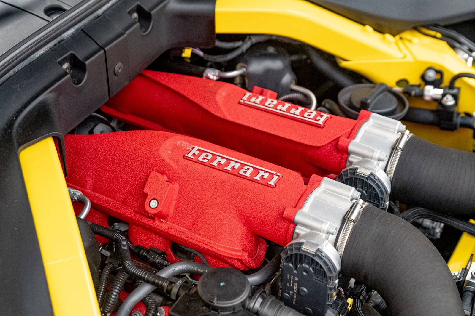 Used 2019 Ferrari Portofino RWD image 44