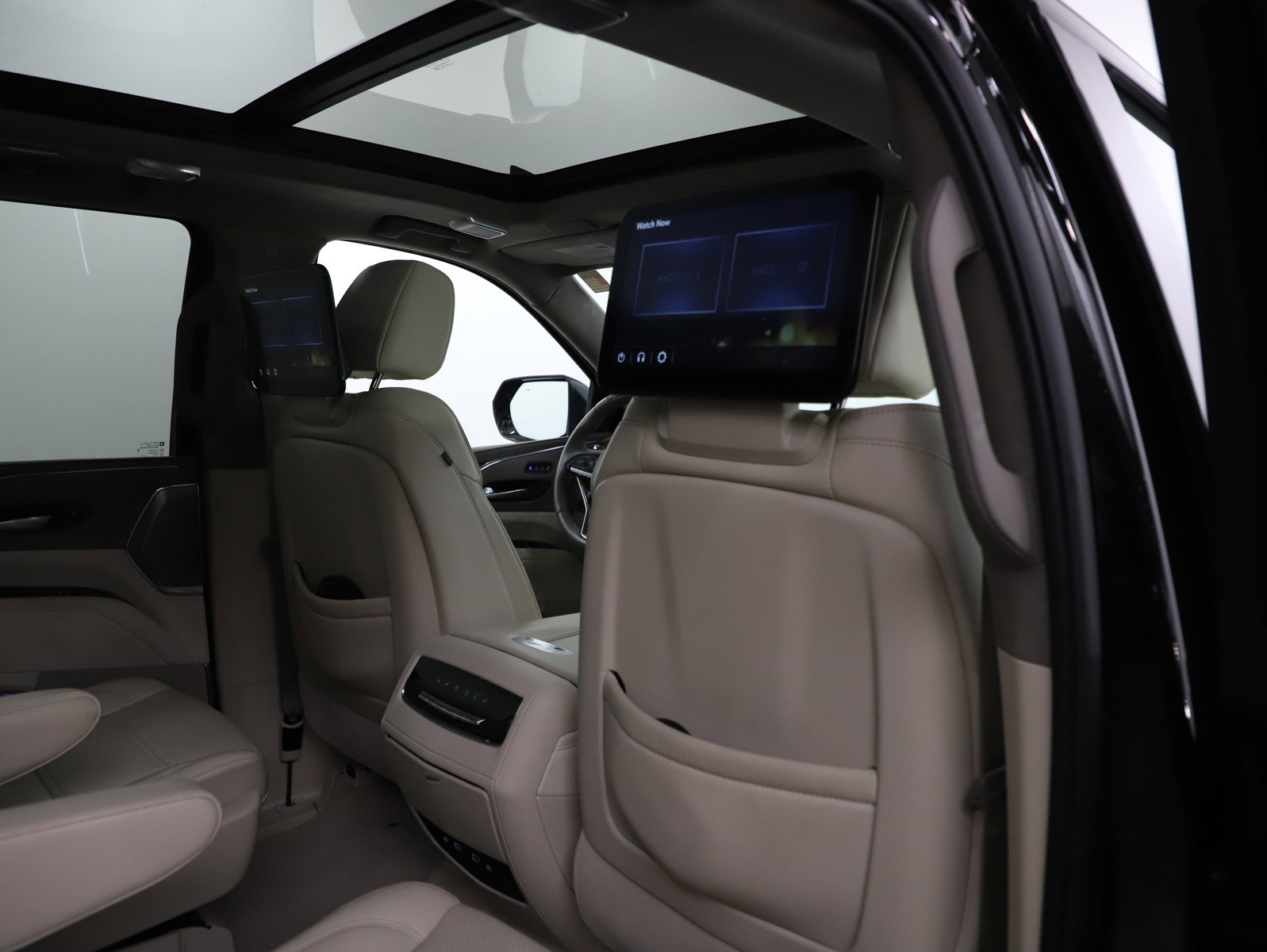 Used 2024 Cadillac Escalade ESV Sport Platinum w/ LPO, ONYX Package image 13