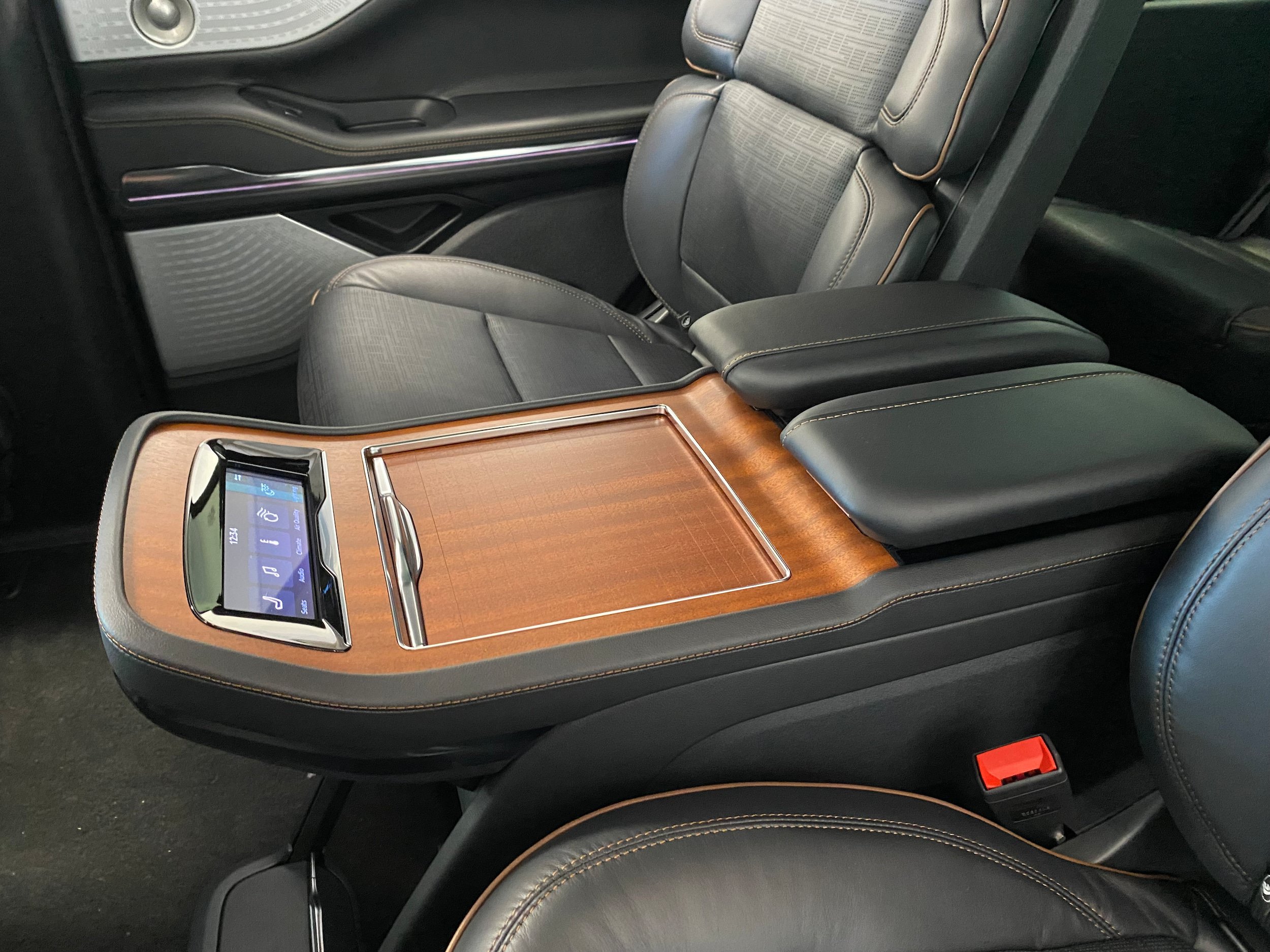 New 2027 Lincoln Navigator Black Label AWD/4WD image 13