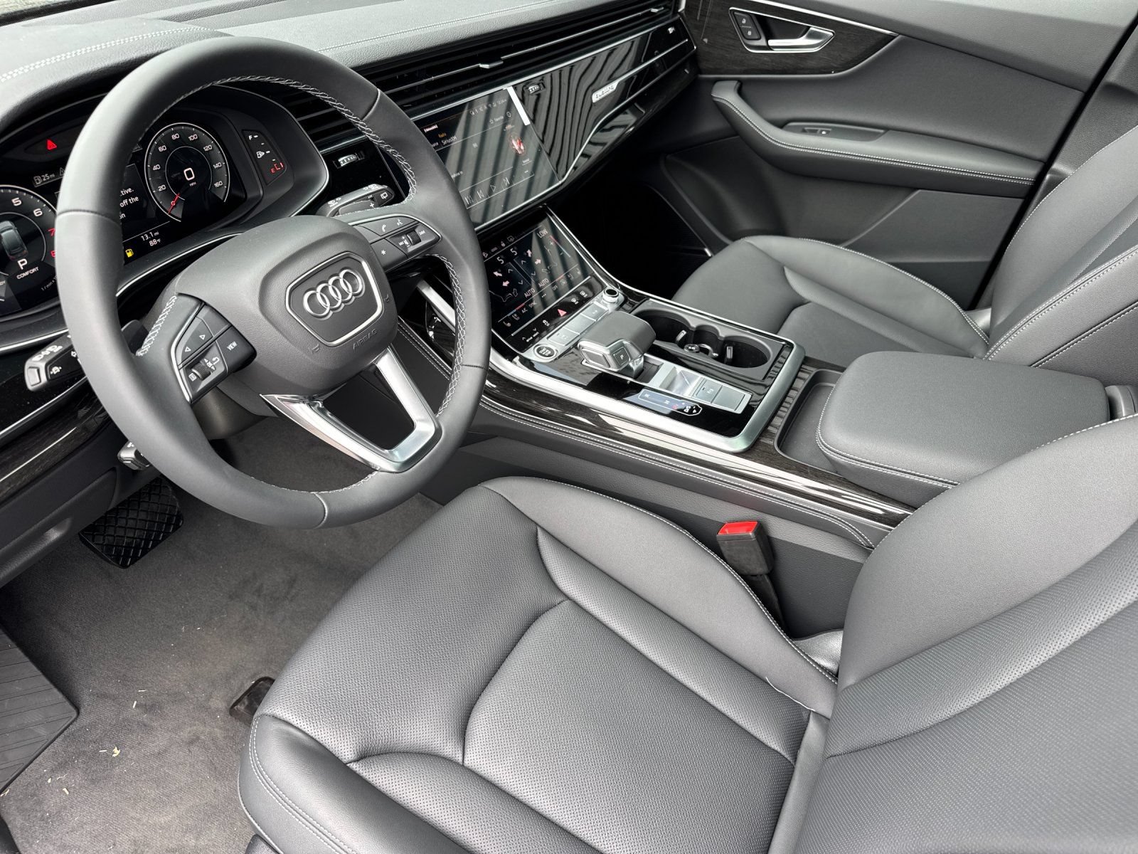 New 2026 Audi Q7 Premium Plus AWD/4WD image 10