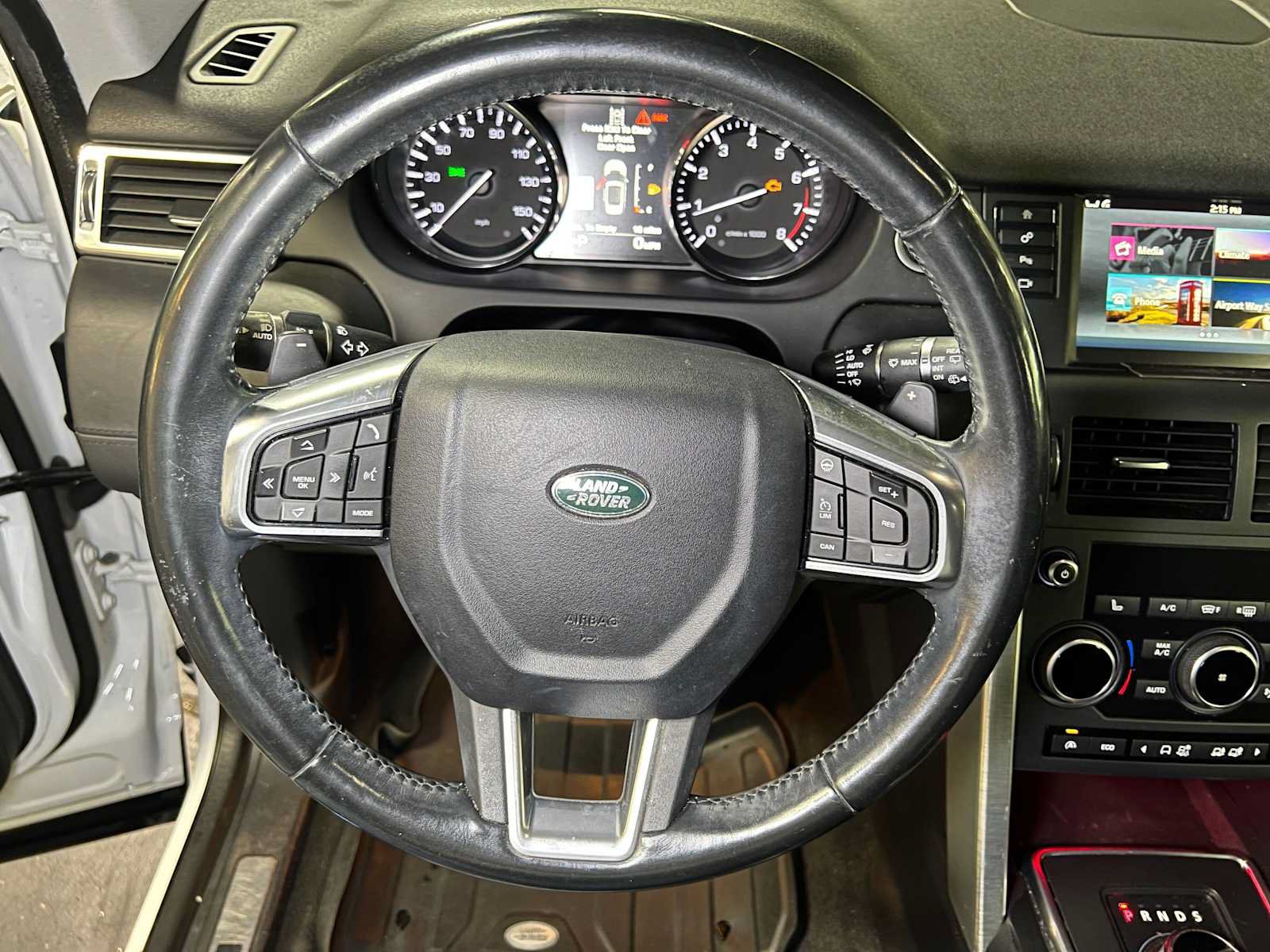 Used 2015 Land Rover Discovery Sport HSE Luxury AWD/4WD image 29