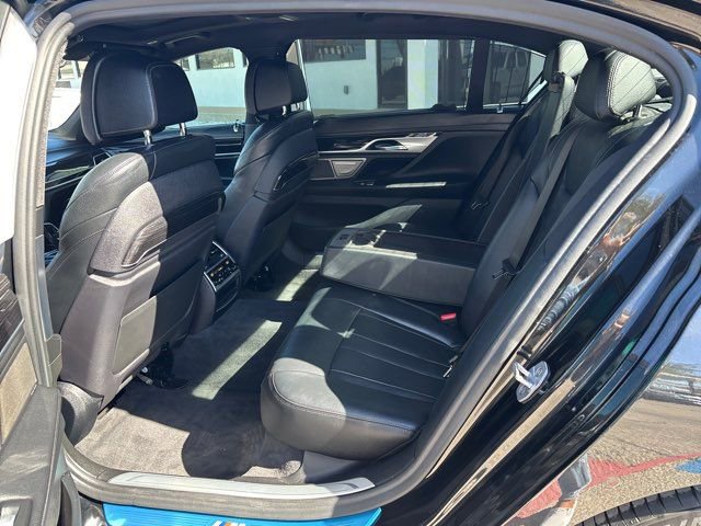 Used 2019 BMW 740e xDrive w/ Executive Package AWD/4WD image 23