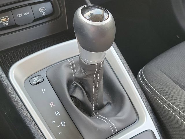 Certified 2024 Hyundai Venue SEL FWD image 31