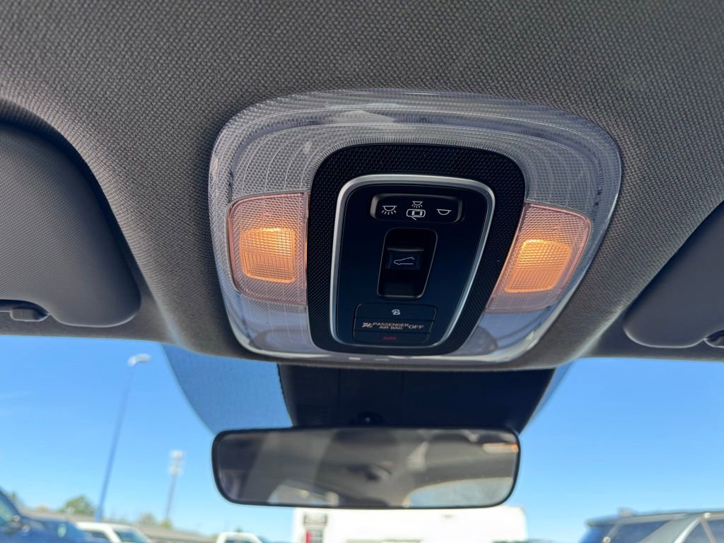 Used 2022 Hyundai Elantra SEL w/ Convenience + Premium Package image 37