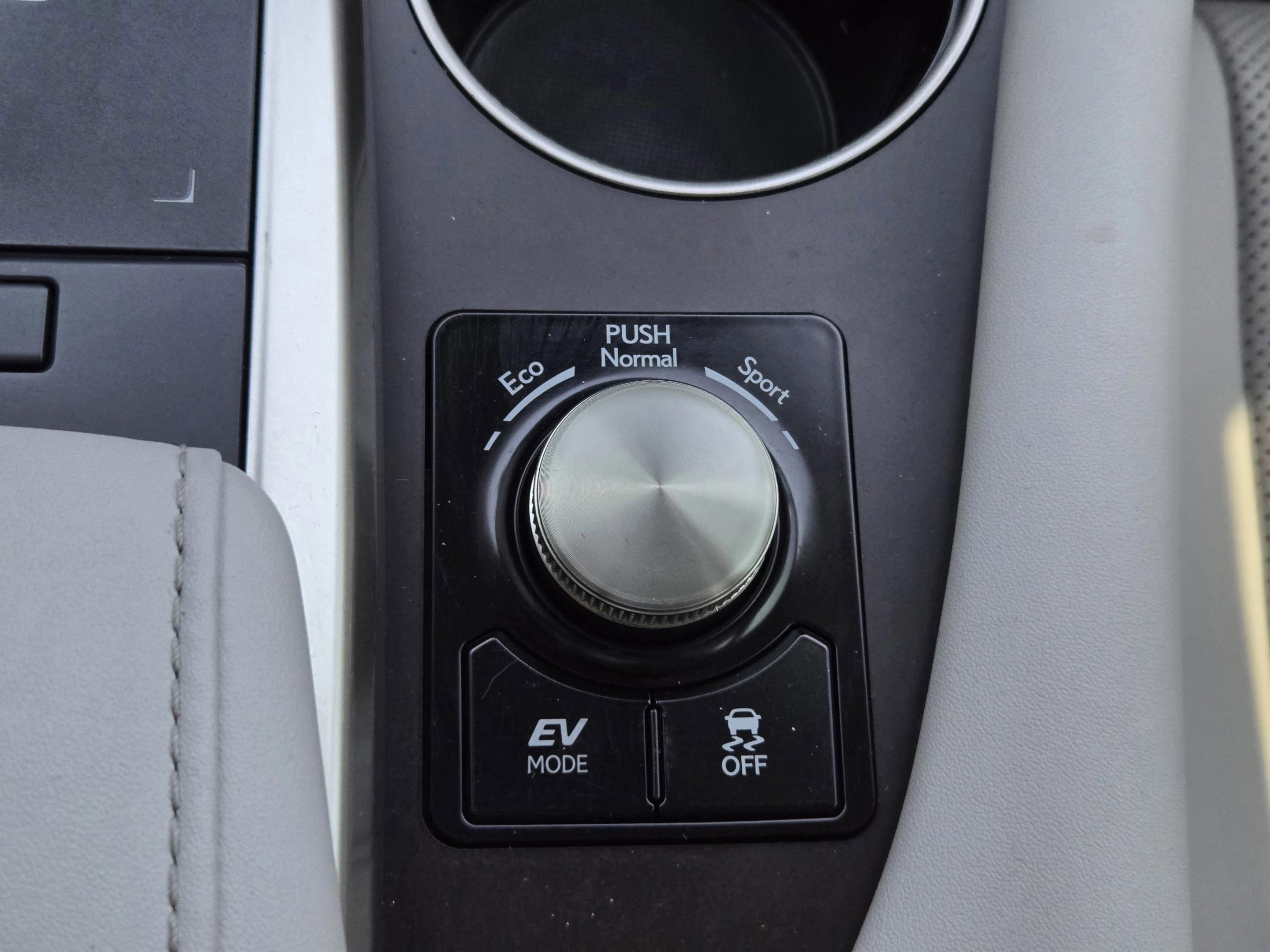 Used 2022 Lexus RX 450h w/ Premium Package image 29