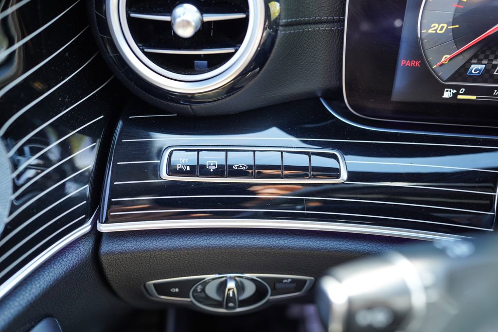 Used 2017 Mercedes-Benz E 43 AMG 4MATIC Sedan image 31