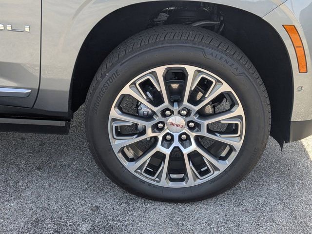 Used 2026 GMC Yukon Denali w/ Denali Reserve Package AWD/4WD image 12
