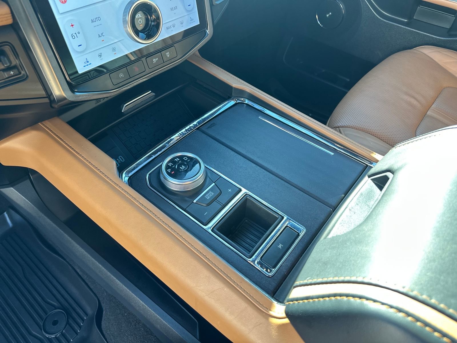 Used 2024 Ford Expedition Max Platinum image 25