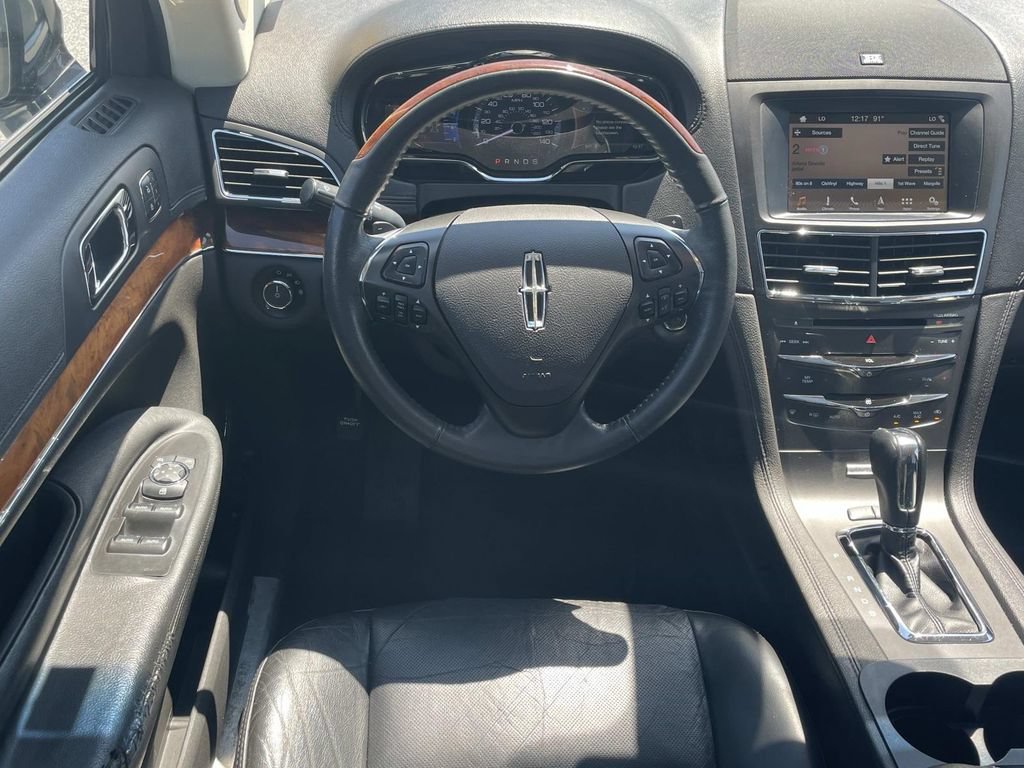 Used 2019 Lincoln MKT AWD image 15