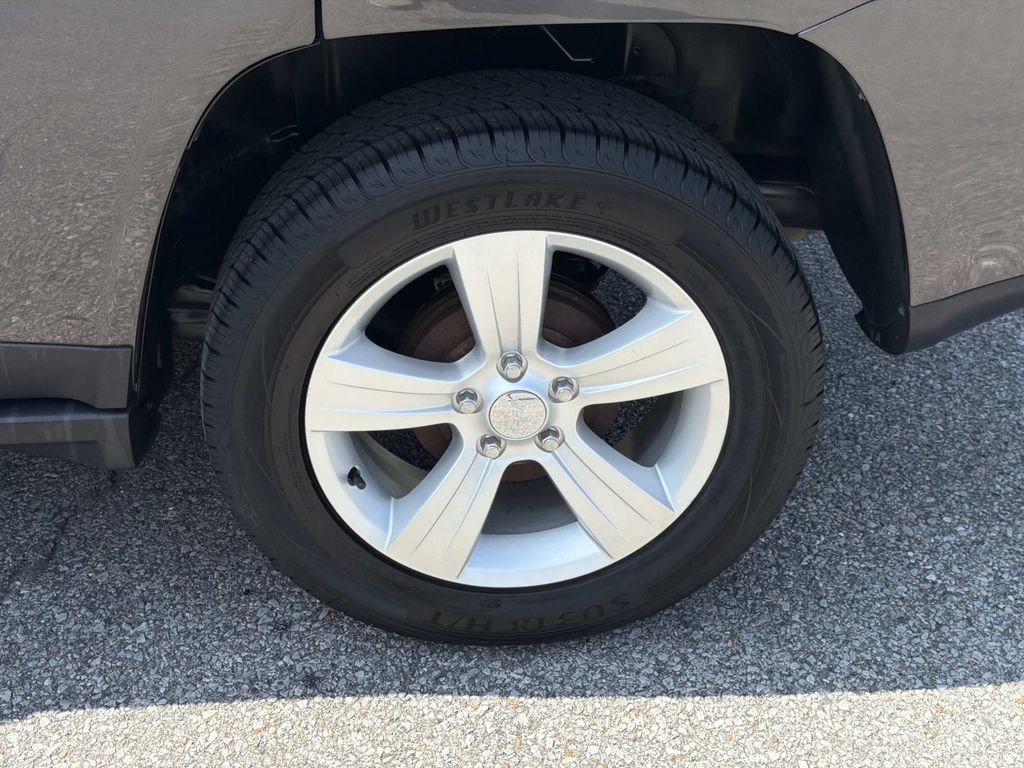 Used 2015 Jeep Compass Sport w/ Power Value Group FWD image 11