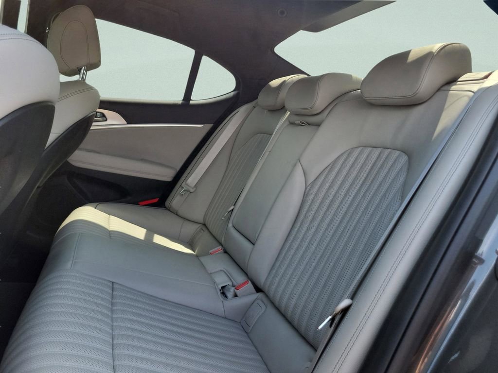 Used 2023 Genesis G70 3.3T RWD image 8