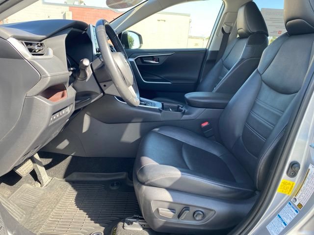 Certified 2019 Toyota RAV4 Limited w/ Advanced Technology Package AWD/4WD image 15